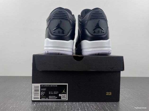 HYPE Retro Monday Jordan Cyber 136064-020 (2016) 3 0812